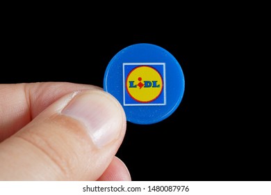 Fotos Imágenes Y Otros Productos Fotográficos De Stock - roblox bronze key badge