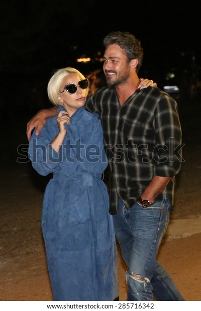 Who is lady gaga dating now