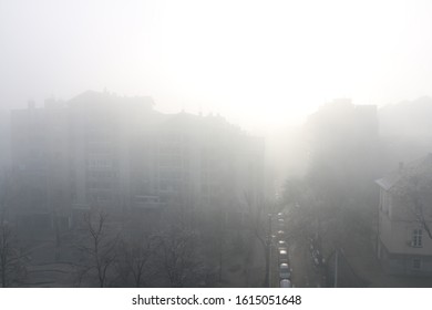 Belgrade, Serbia - January 03. 2020. : The Sun Is Breaking Through Dense Fog In The City From Air Pollution 