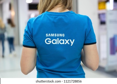 Girl Samsung Images Stock Photos Vectors Shutterstock