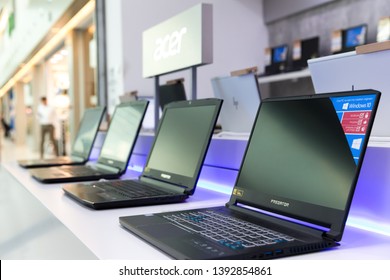 Belgrade, Serbia - May 08, 2019: New Acer Predator Laptop Computers Are Displayed On White Table In Electronic Store.