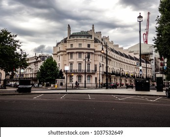 Belgravia Building London, Street Corner