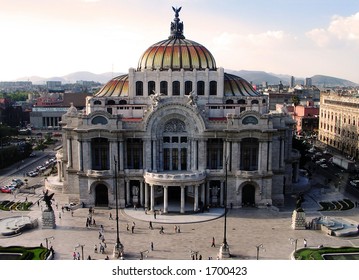 Bellas Artes palace at Mexico City´s down town