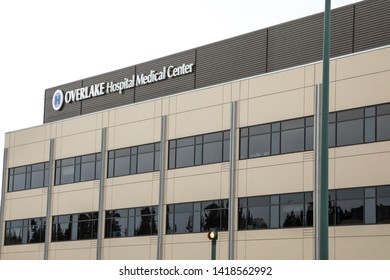 Bellevue, Washington / USA - April 25 2019: Overlake Hospital Medical Center Sign At The Emergency Room And Treatment Center In Downtown Bellevue, With Space For Text On Bottom