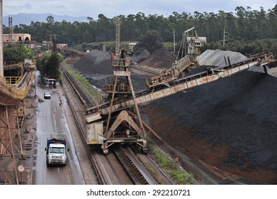 827 Iron ore pile Images, Stock Photos & Vectors | Shutterstock