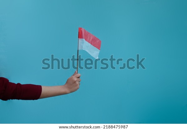 Bendera Bendera Indonesia Una Mano Foto De Stock 2188475987