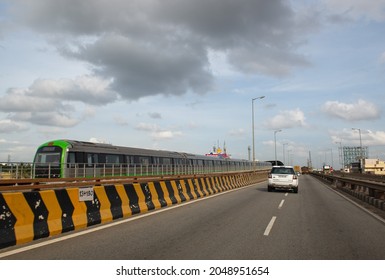 Bengaluru, Karnataka, India- Sep 20 2021: Namma Metro Line Along With Mumbai Bengalore Highway,  Toll Road Connect To  Silicon Valley Of India To Financial City In India