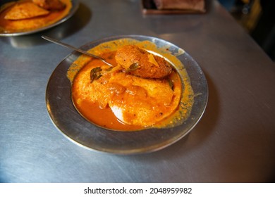 Bengaluru, Karnataka, India- Sep 20 2021: Sambar Idli Vada Serve For Customers At South Indian Food Stall In Bengaluru City, People Used To Eat In Morning.