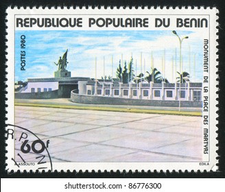 BENIN CIRCA 1980: stamp printed by Benin, shows Monument, Martyrs Square, Cotonou, circa 1980