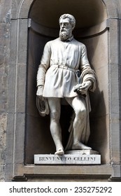 Benvenuto Cellini Statue, Florence, Italy