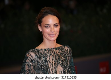 Berenice Bejo Attends A Premiere For 'El Clan' During The 72nd Venice Film Festival At On September 6, 2015 In Venice, Italy.