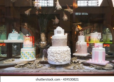 BERGAMO, ITALY - JULY 16, 2016 : Beautiful Wedding Cakes And Birthday Cakes On Display At Cake Shop In Bergamo, Italy.