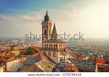 Bergamo - Italy.  Scenic view of the old town city center and  Basilica of Santa Maria Maggiore and Cappella Colleoni in Citta Alta. Foto d'archivio © 