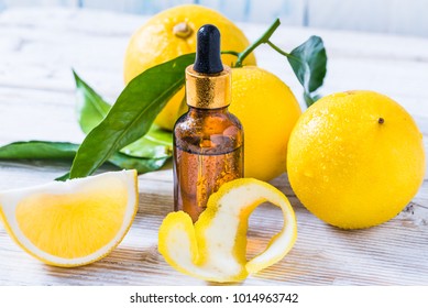 Bergamot Zitrusfrüchte ätherisches Öl, Aromatherapie Öl natürliche organische Kosmetik.