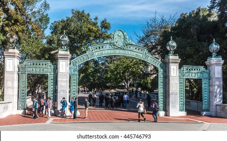 Berkeley, California - March 16, 2016: Students at the University of California pass through Sather Gate, a landmark built in 1910, connects Sproul Plaza to the center of the college campus.