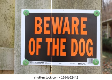 Berkeley Springs, West Virginia - USA: November 26 2020: Beware Of Dog Sign In Front Of House.