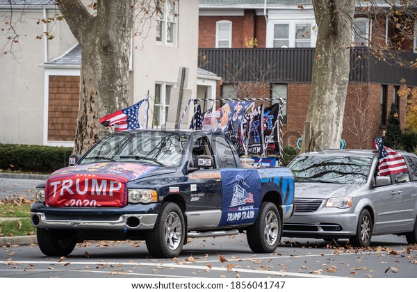Berks County, Pennsylvania,\
November 15, 2020- Supporters of President Trump in cars and trucks\
drive down Penn Avenue, Berks County as part of a Trump\
parade
