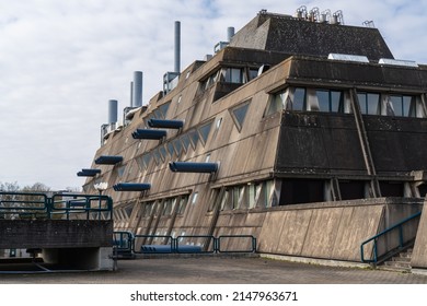 Berlin 2022: Former Research Facility For Experimental Medicine Of The Charité, Colloquially: Mäusebunker. The Demolition Could Be Prevented, Now It Becomes A Model Procedure Of The Monument Office.