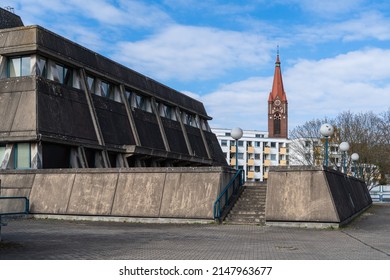 Berlin 2022: Former Research Facility For Experimental Medicine Of The Charité, Colloquially: Mäusebunker. The Demolition Could Be Prevented, Now It Becomes A Model Procedure Of The Monument Office.