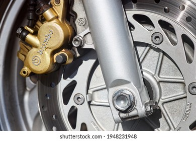 163 Brembo logo Images, Stock Photos & Vectors | Shutterstock