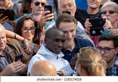 Berlin. Germany, 2018-09-16:  Eliud Kipchoge Enjoys His New World Record At The Berlin-Marathon