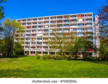 BERLIN, GERMANY - APRIL 25, 2010: The Hansaviertel Interbau Is A Housing Estate Designed By International Master Architects (HDR)