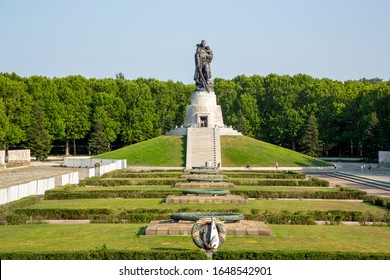 1,440 Battle Berlin Images, Stock Photos & Vectors | Shutterstock