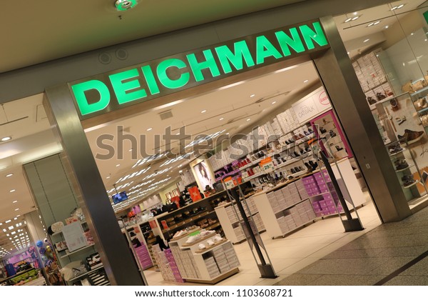 Advent Dinkarville forskellige Berlin Germany February 22 2018 Deichmann Stock Photo (Edit Now) 1103608721