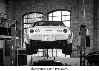 Oldtimer Werkstatt Images Stock Photos Vectors Shutterstock