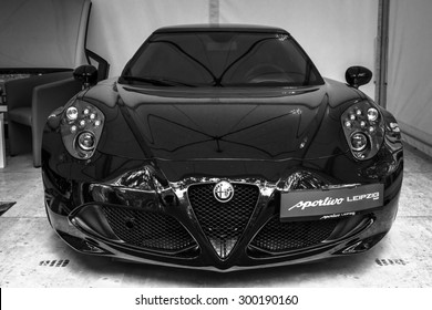 Alfa Romeo 4c Coupe Images Stock Photos Vectors Shutterstock