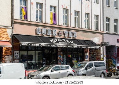 Berlin Kreuzberg 2022: Coretex is a well-known record store and mailorder, as well as a music and merchandise label mainly for hardcore and punk. Offered are vinyl, CDs, merchandise and streetwear.