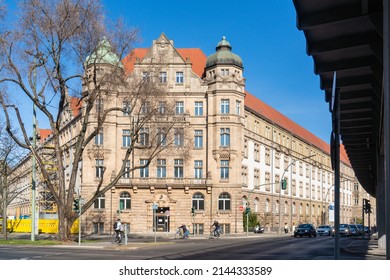 Berlin Kreuzberg, 2022: The European Patent Office (EPO), sub-office on Gitschiner Straße, grants European patents covering the Contracting States to the European Patent Convention.