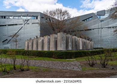 Berlin Kreuzberg, 2022: The Holocaust Pillar and the Garden of Exile at the Libeskind Building of the Jewish Museum commemorate the atrocities against Jews.