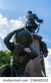 Berlin Mitte 2022: The Bismarck National Memorial At Großer Stern In The District Tiergarten. The Sculpture Was Created By Reinhold Begas. 