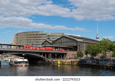 Berlin Mitte 2022: View Of Friedrichstraße Station, An Important Transport Hub Of The Capital.