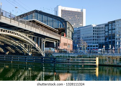 Berlin, Station Friedrichstraße