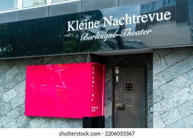 Berlin Tiergarten 2022: Kleine Nachtrevue Is An Erotic Theater And Offers Burlesque Shows, Erotic Cabaret, Acrobatics And Ballet In The Elegant Hall With Bar And Glamorous Flair.