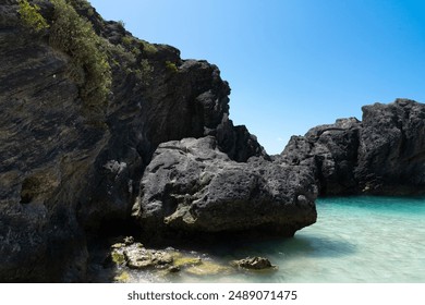 Bermuda beach. Turquoise waters. Cliffs. - Powered by Shutterstock