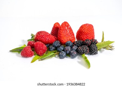 Strawberries blackberries blueberries Images, Stock Photos & Vectors |  Shutterstock