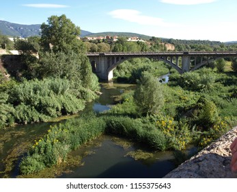 Besalu. 12th-century Romanesque bridge over the Fluvia river. Catalonia. Spain