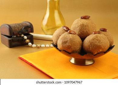 Besan Ladoo With Badam Or Kaju