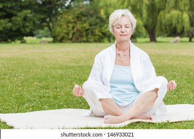 5,079 Yoga older women Images, Stock Photos & Vectors | Shutterstock