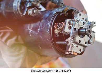 Best Engine Starter Motor 3kW For Repair, Tractor Starter Motor Good Quality Products & Service, Engine Starter For Tractor Or Other Agricultural Machinery, Close Up.