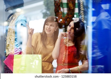 Best friends shopping