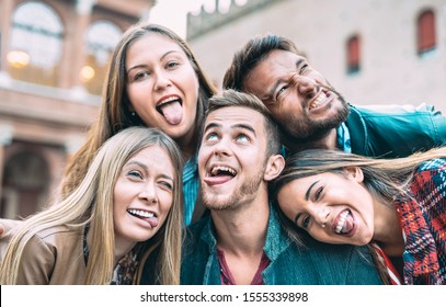 Best Friends Taking Selfie At City Tour Trip - Happy Friendship With Millennial People Having Fun Together Outdoor - Everyday Life Concept Of New Generation Representatives Enjoying Carefree Lifestyle