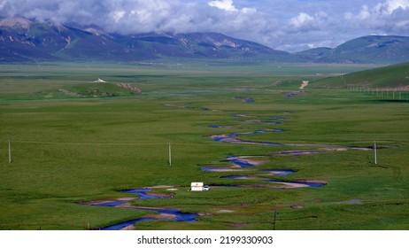 Best Place For Camping On A Vast Grassland In Tibet