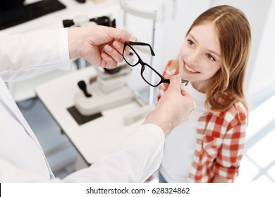 Best private optician prescribing new glasses - Powered by Shutterstock