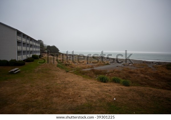 Best\
Western in Brookings, Oregon hotel is a beachfront property with\
beautiful views of the Pacific Ocean from each\
room