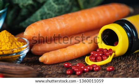 Beta carotene supplements pills and natural sources of beta carotene in fresh vegetables.  Antioxidant supplements and natural sources of beta carotene.