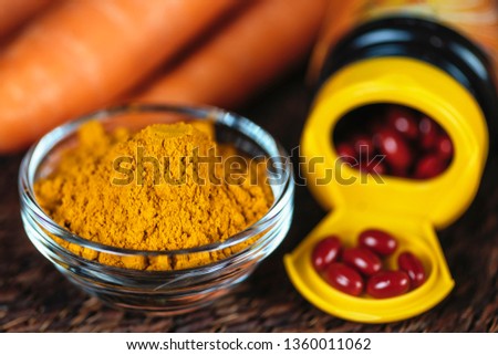 Beta carotene supplements pills and natural sources of beta carotene in fresh vegetables.  Antioxidant supplements and natural sources of beta carotene.